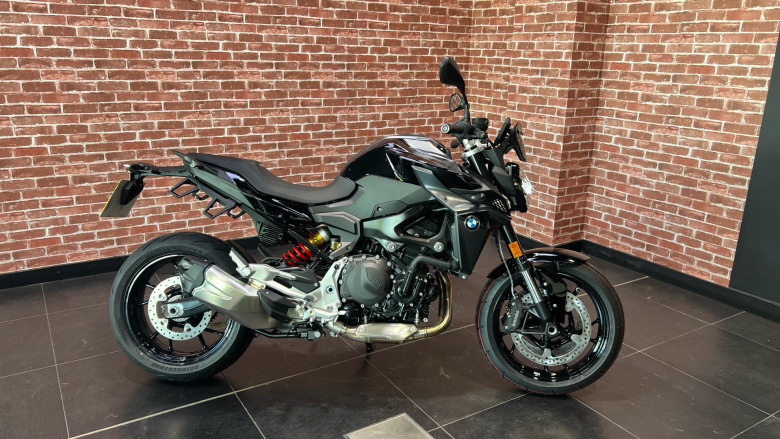 BMW F900 R